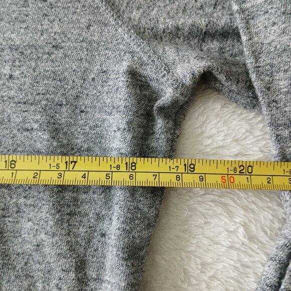 Nike Sweater Womens Medium Gray Sweatshirt Hoodie Lightweight Swoosh 823701-091 - Picture 5 of 10